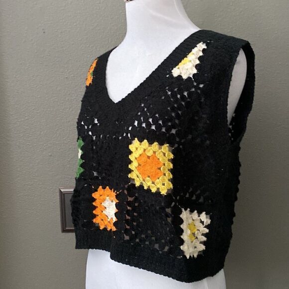 NWT Rebellion Open Crocheted Vest Black Grannycore Crop Top - Picture 4 of 10